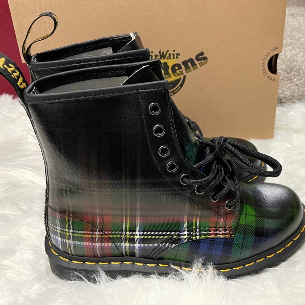 Dr. Martens TARTAN LEATHER LACE UP BOOTS